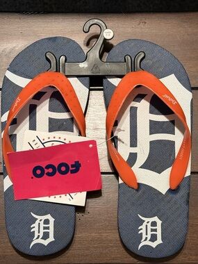 FOCO Youth Detroit Tigers Blue & Orange Flip Flops